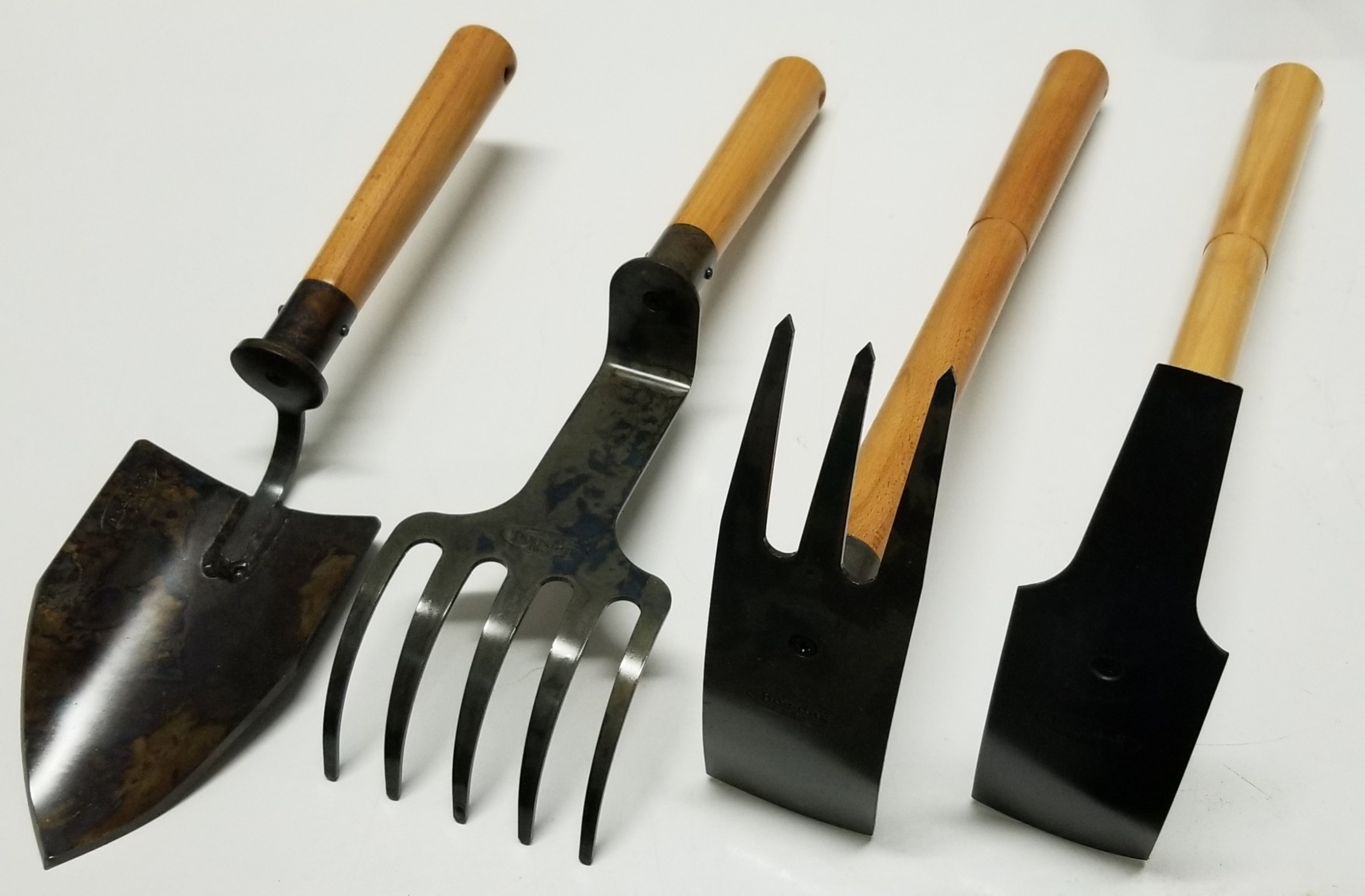 Essential *BEST BUY -Hoedag 4 - piece Gardening Tool set: